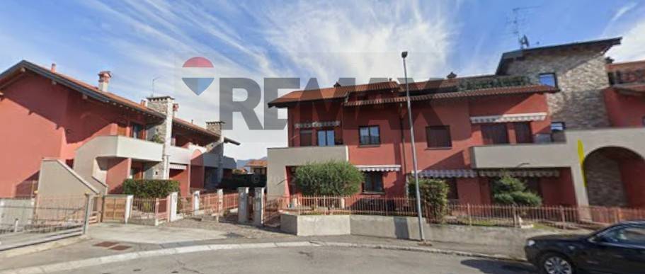 appartamento in vendita a Mapello in zona Carvisi