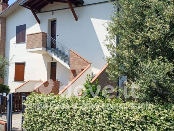 appartamento in vendita a Mapello in zona Carvisi