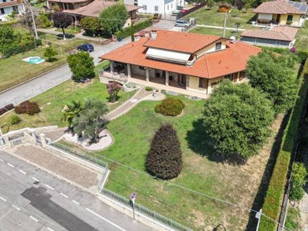 casa indipendente in vendita a Mapello in zona Prezzate