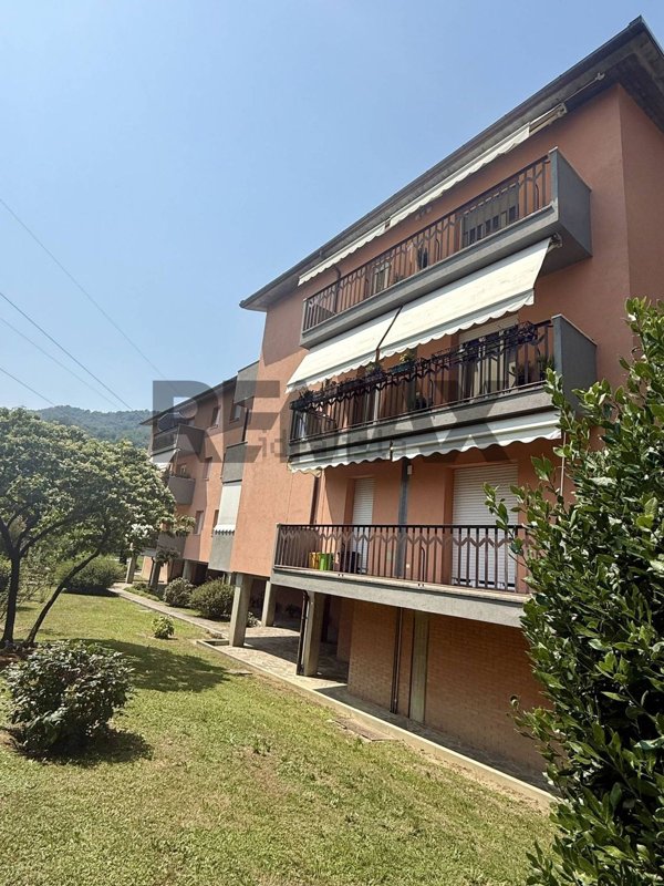 appartamento in vendita a Mapello in zona Carvisi
