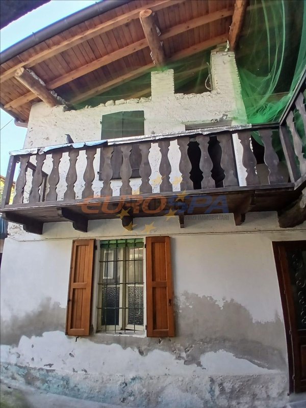casale in vendita a Mapello in zona Carvisi