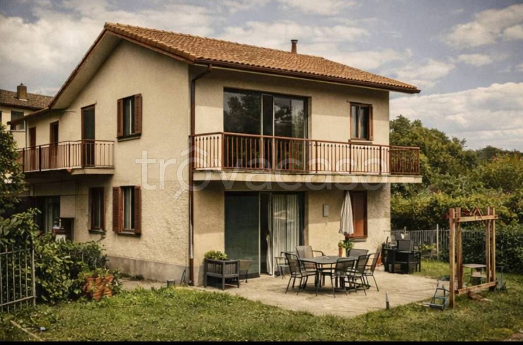 casa indipendente in vendita a Mapello in zona Piana