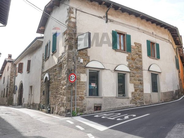 appartamento in vendita a Mapello in zona Carvisi