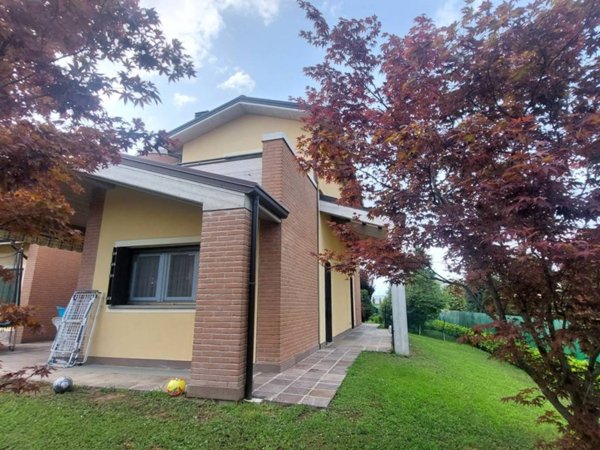 casa indipendente in vendita a Martinengo