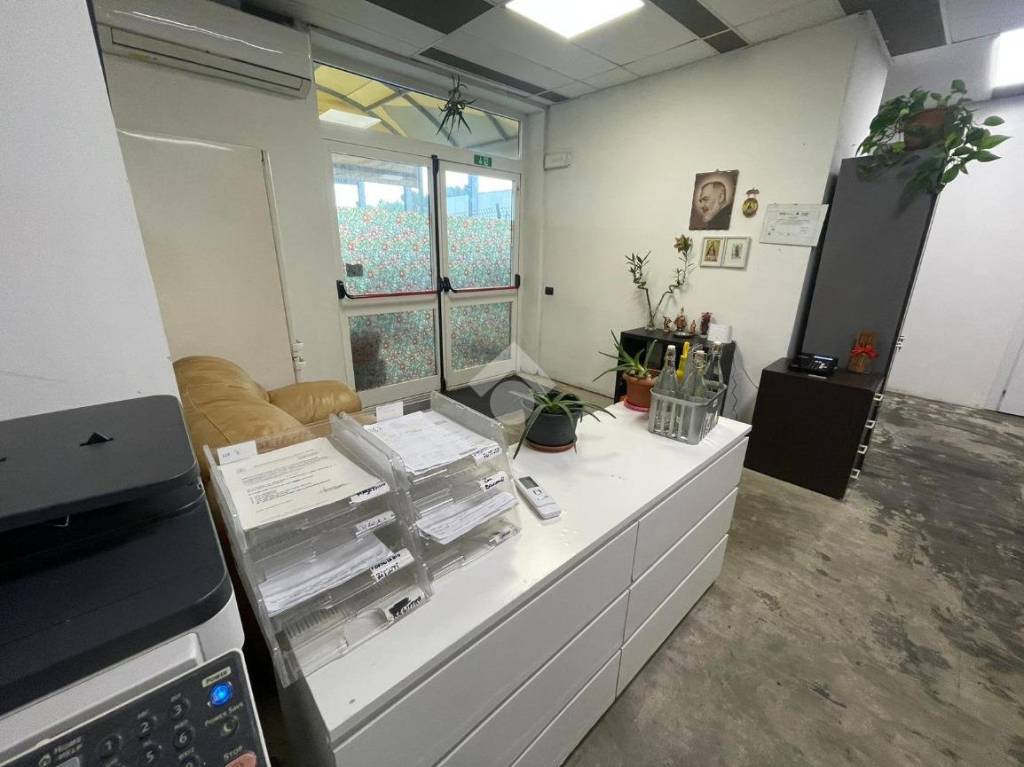 locale commerciale in vendita a Martinengo