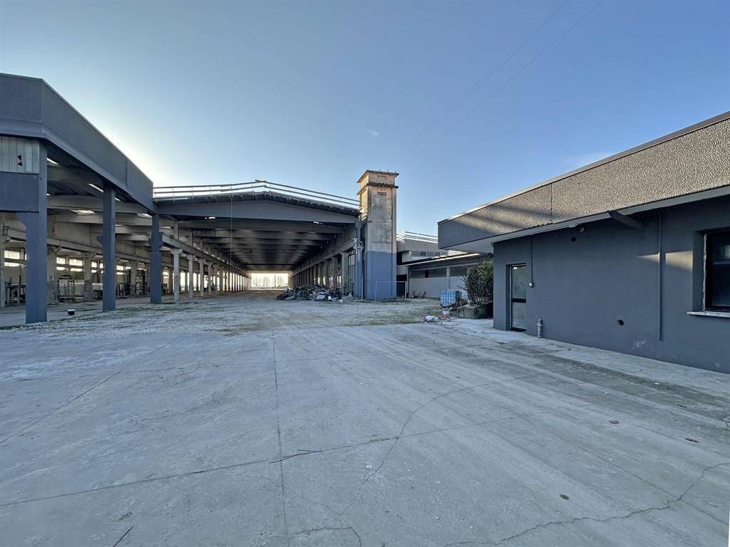 locale commerciale in vendita a Martinengo