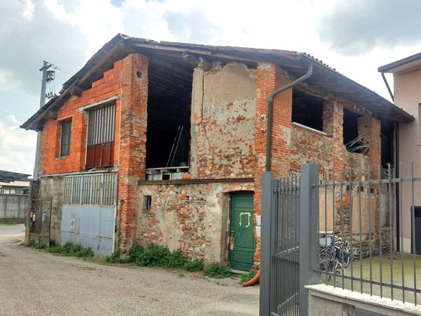 locale di sgombero in vendita a Martinengo