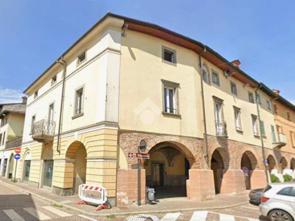 negozio in vendita a Martinengo