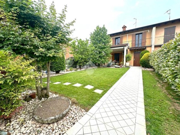 casa indipendente in vendita a Martinengo