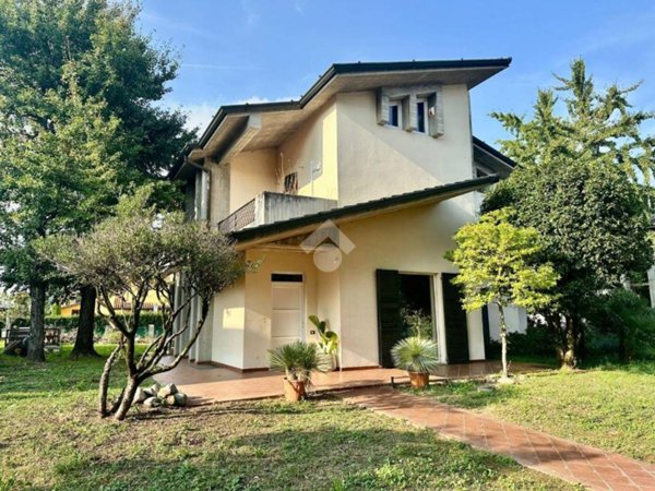 casa indipendente in vendita a Martinengo
