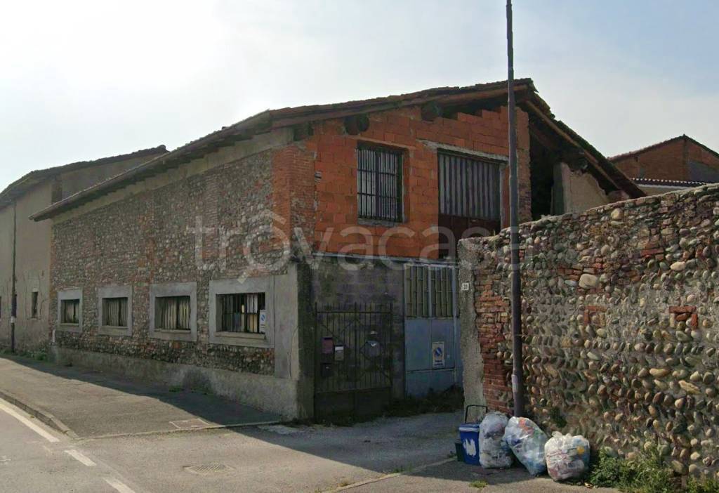 locale commerciale in vendita a Martinengo