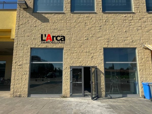 negozio in vendita a Martinengo