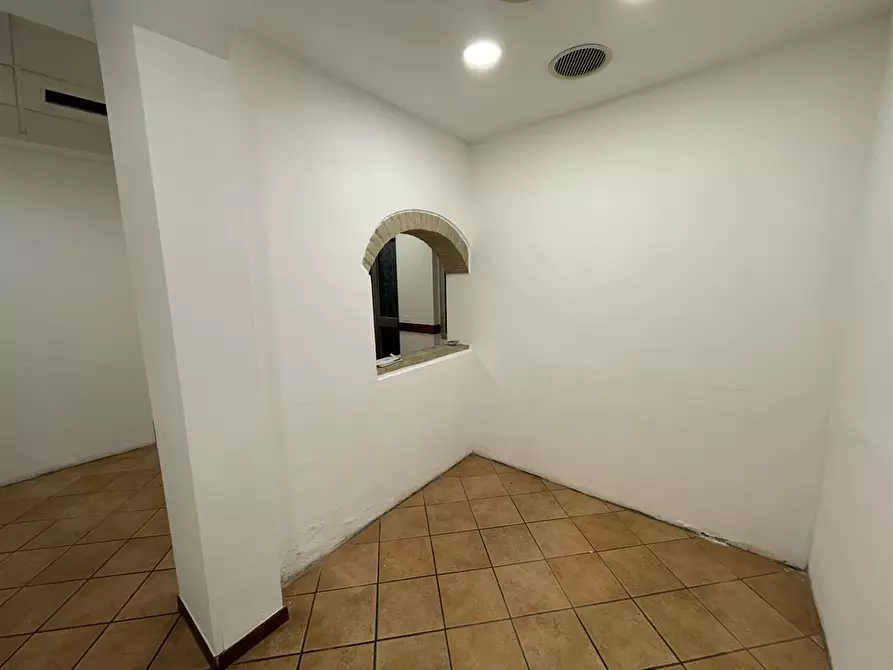 negozio in vendita a Martinengo