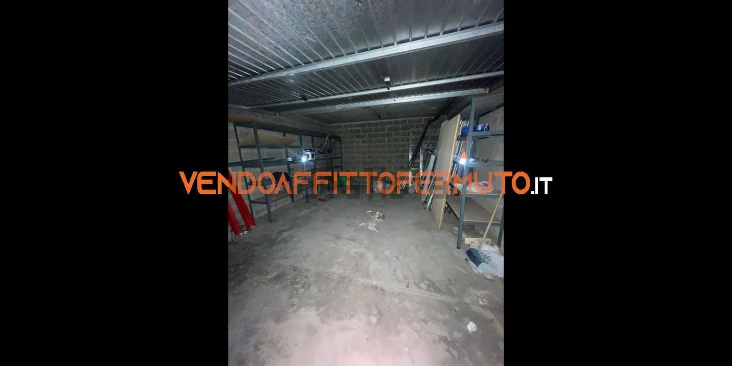 locale di sgombero in vendita a Martinengo
