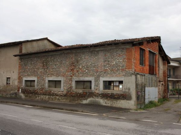 locale di sgombero in vendita a Martinengo