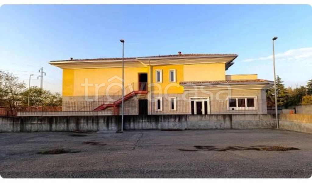 locale di sgombero in vendita a Martinengo