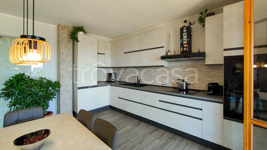 appartamento in vendita a Martinengo in zona Cortenuova di Sopra