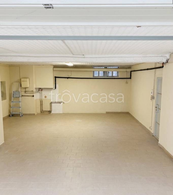 locale di sgombero in vendita a Martinengo