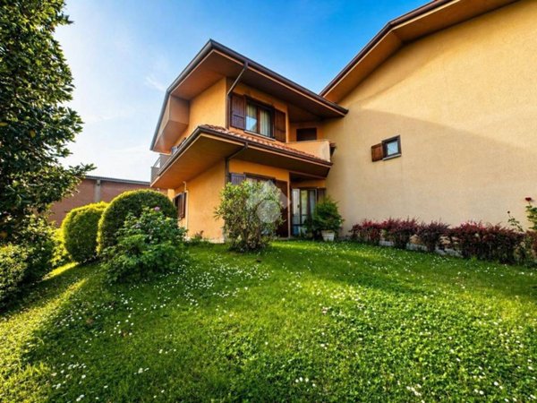 casa indipendente in vendita a Martinengo