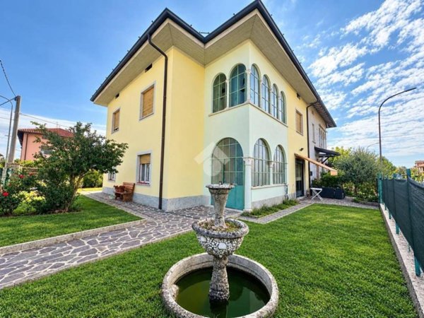 casa indipendente in vendita a Martinengo