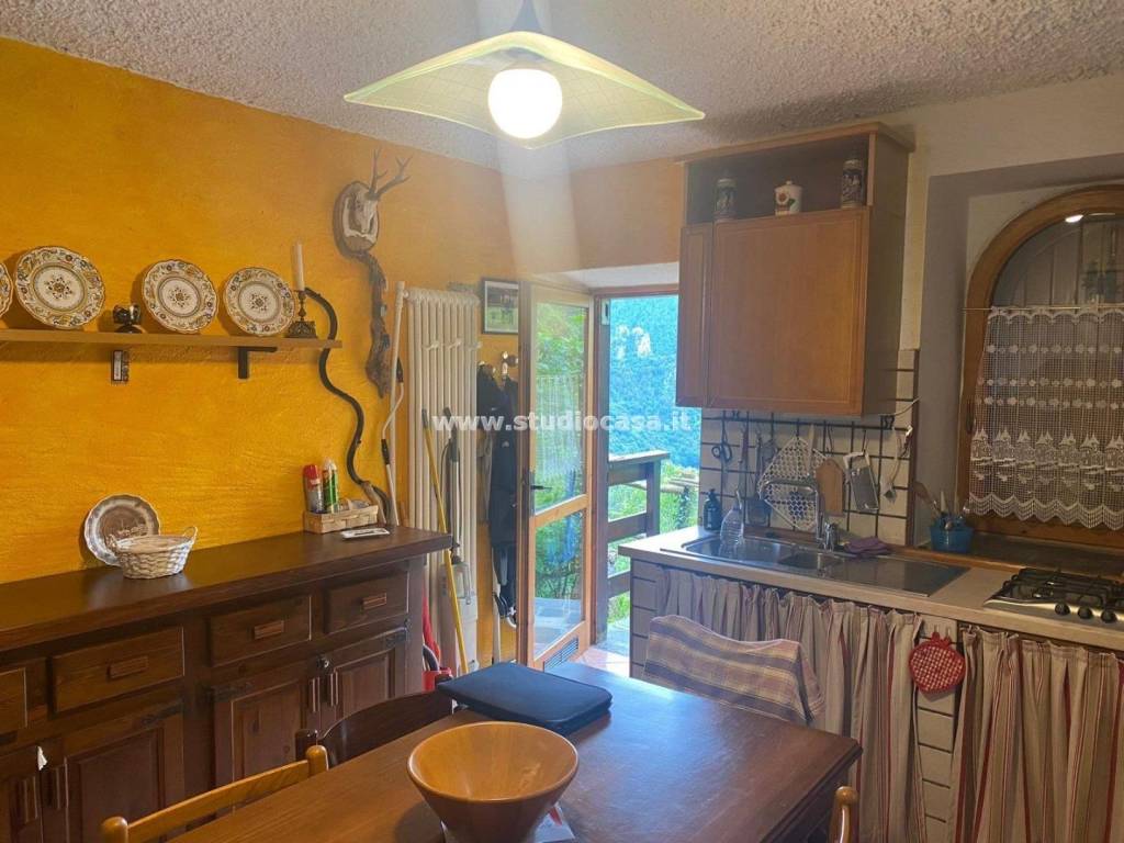 casa indipendente in vendita a Mezzoldo