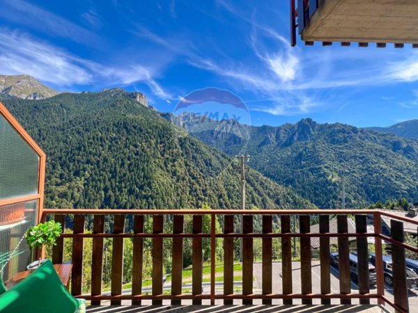 appartamento in vendita a Mezzoldo in zona Sparavera