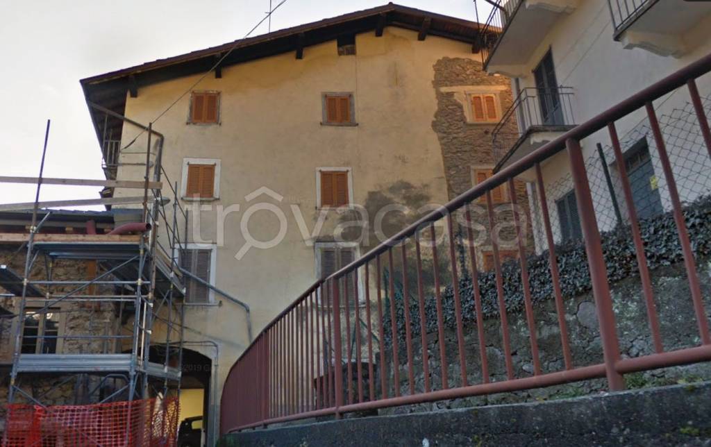 casa indipendente in vendita a Mezzoldo