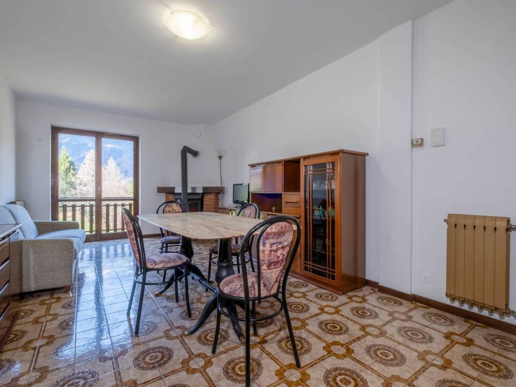 appartamento in vendita a Mezzoldo in zona Sparavera