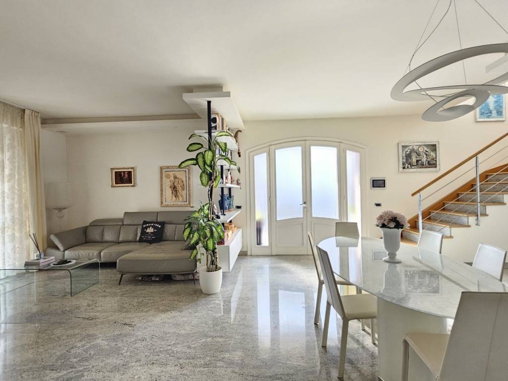 casa indipendente in vendita a Misano di Gera d'Adda