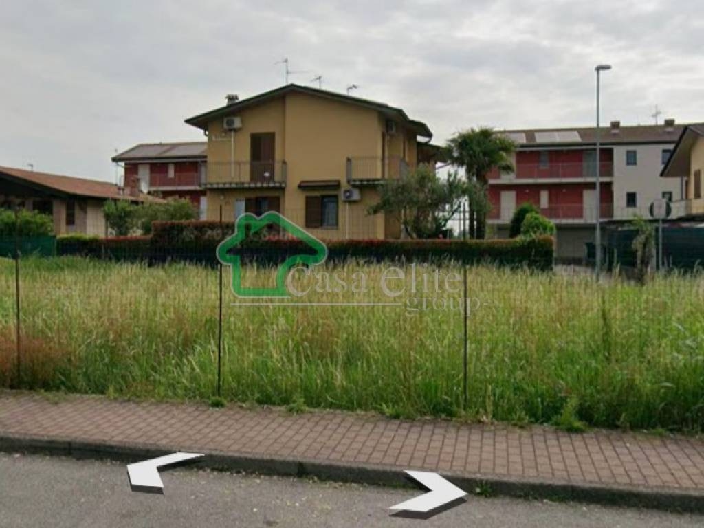 terreno edificabile in vendita a Misano di Gera d'Adda
