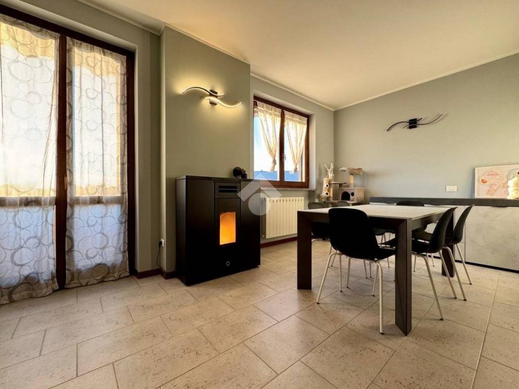 casa indipendente in vendita a Misano di Gera d'Adda