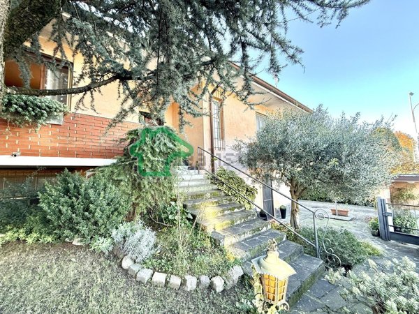 casa indipendente in vendita a Misano di Gera d'Adda