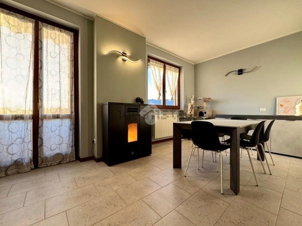 casa indipendente in vendita a Misano di Gera d'Adda