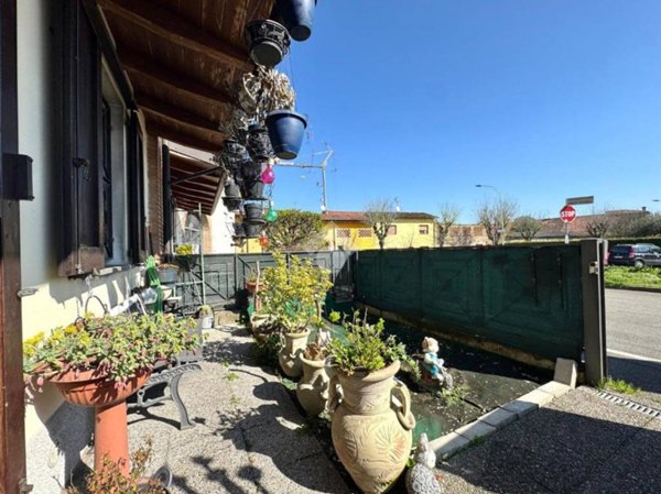 casa indipendente in vendita a Misano di Gera d'Adda