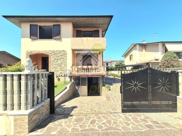 casa indipendente in vendita a Misano di Gera d'Adda