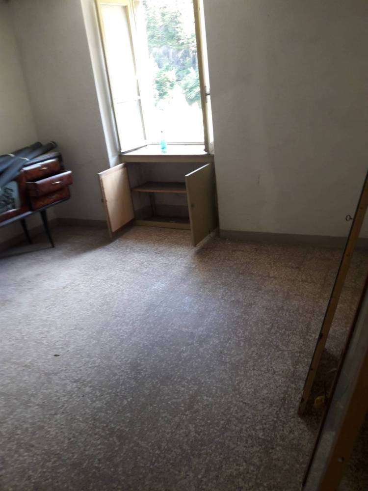 casa indipendente in vendita a Moio de' Calvi in zona Miralago
