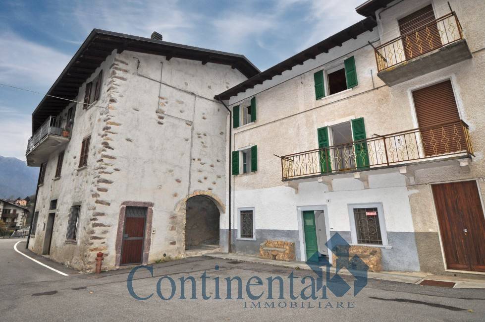 casa indipendente in vendita a Moio de' Calvi