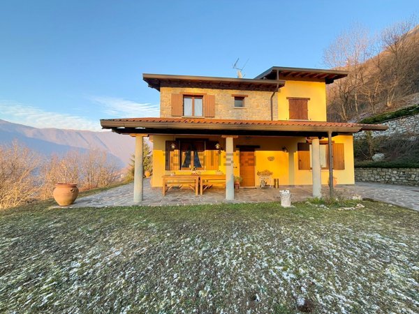 casa indipendente in vendita a Monasterolo del Castello
