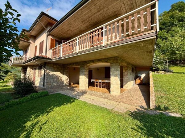 casa indipendente in vendita a Monasterolo del Castello