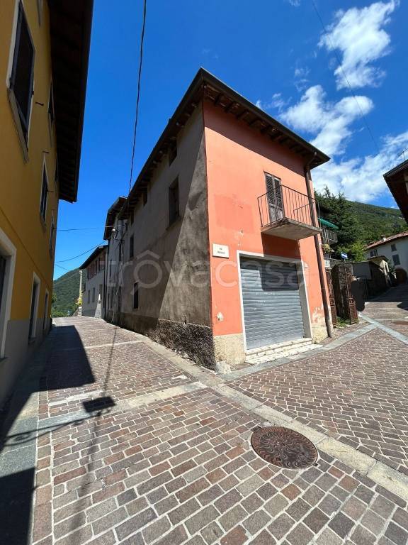 appartamento in vendita a Monasterolo del Castello