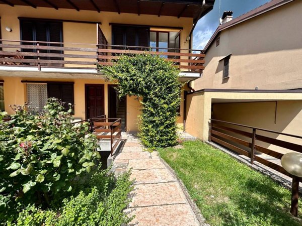appartamento in vendita a Monasterolo del Castello