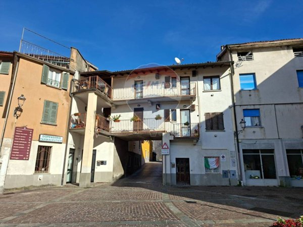 casa indipendente in vendita a Monasterolo del Castello