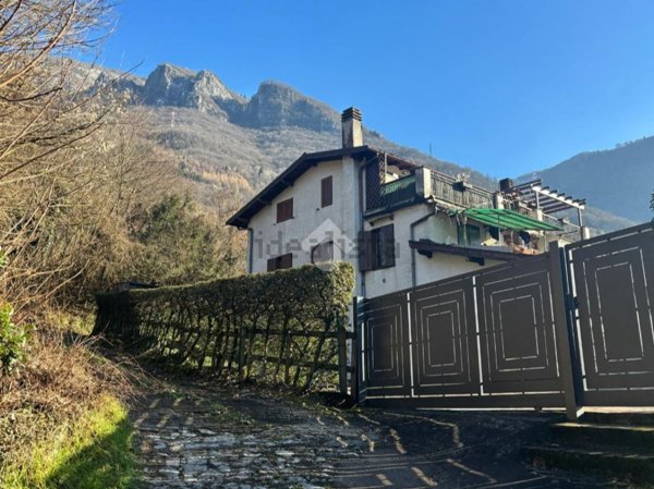 appartamento in vendita a Monasterolo del Castello