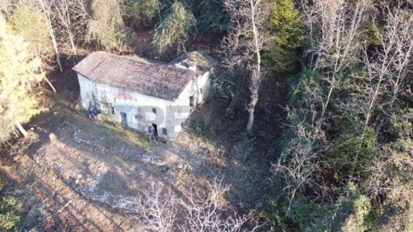 villa in vendita a Monasterolo del Castello