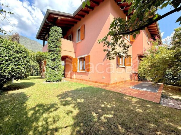 casa indipendente in vendita a Monasterolo del Castello