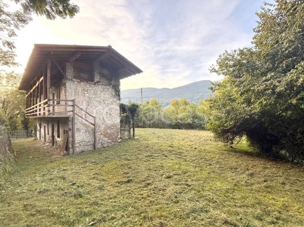 casa indipendente in vendita a Monasterolo del Castello