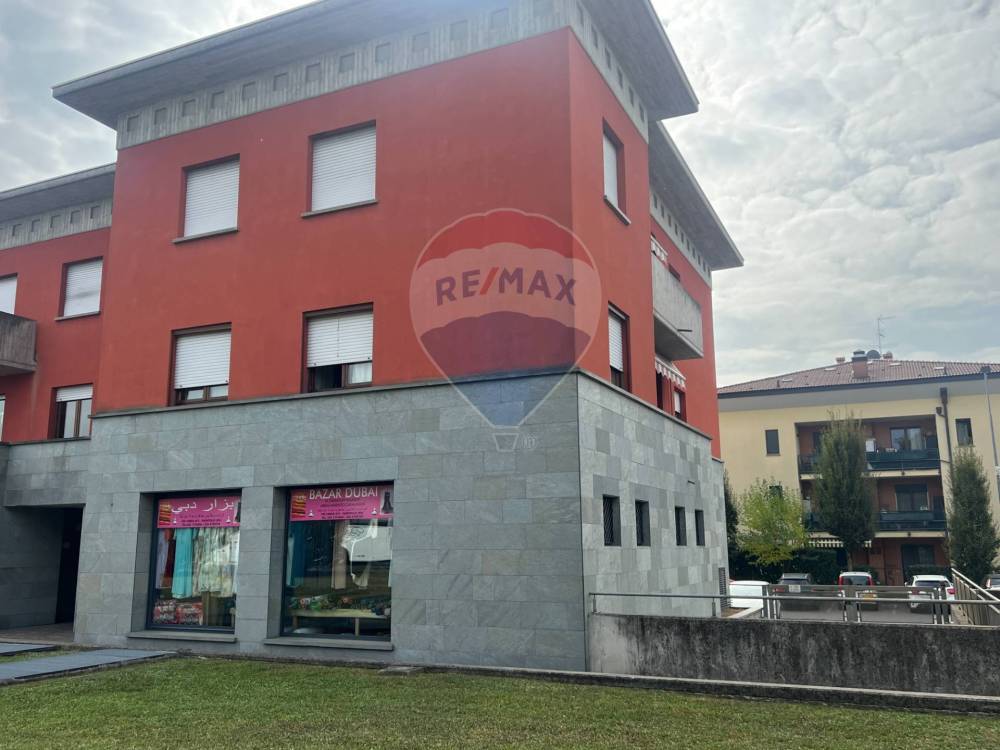 negozio in vendita a Montello