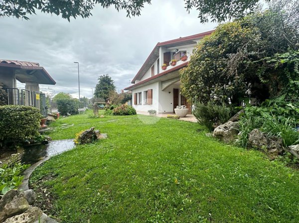 casa indipendente in vendita a Montello