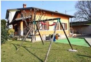 casa indipendente in vendita a Montello