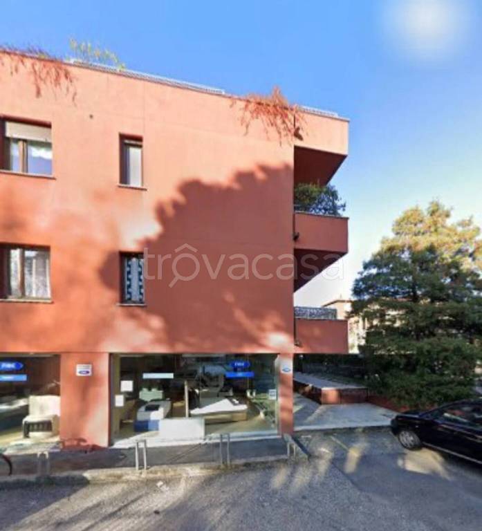 negozio in vendita a Montello